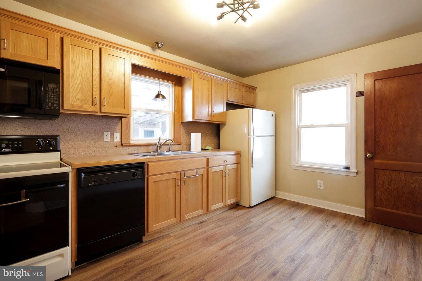 121 Harvey Street photo 11