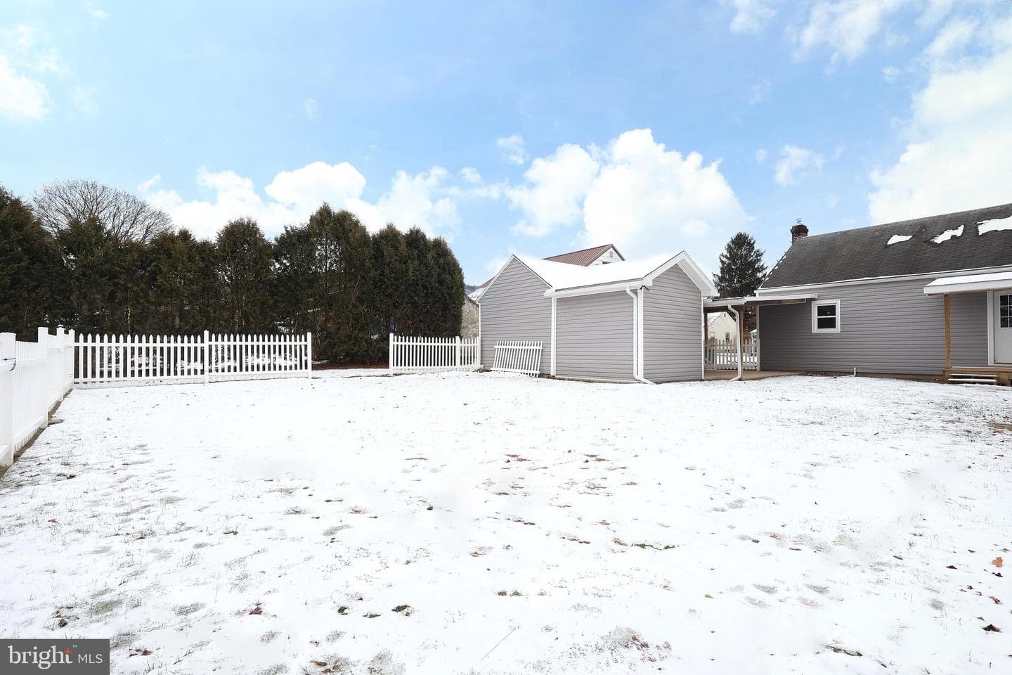 121 Harvey Street photo 39