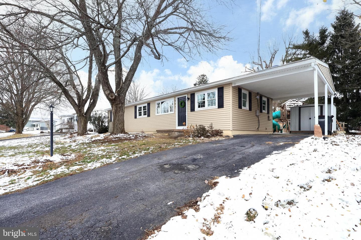 507 First Avenue photo 1
