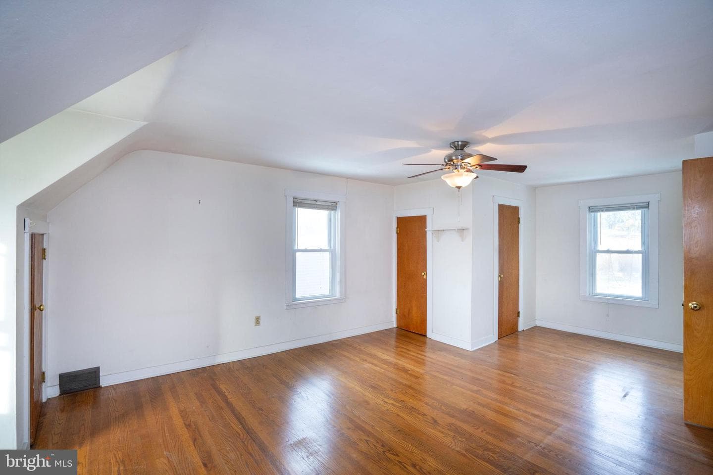 173 Hillview Avenue photo 35