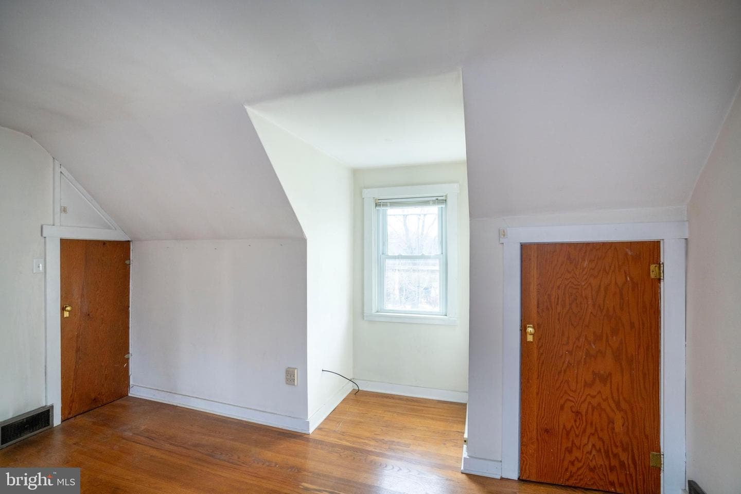 173 Hillview Avenue photo 36