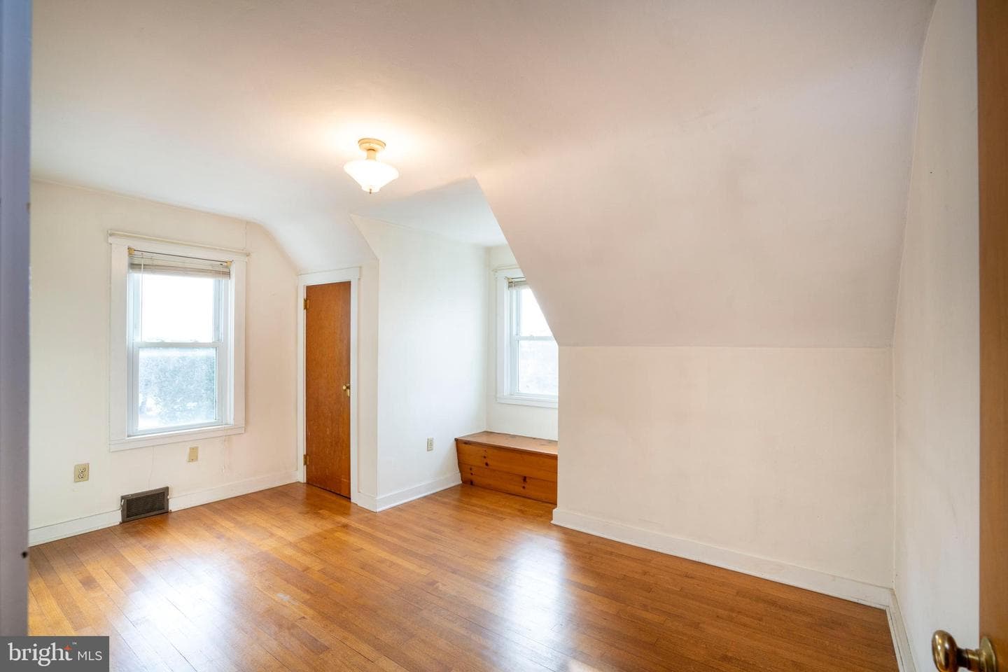 173 Hillview Avenue photo 38