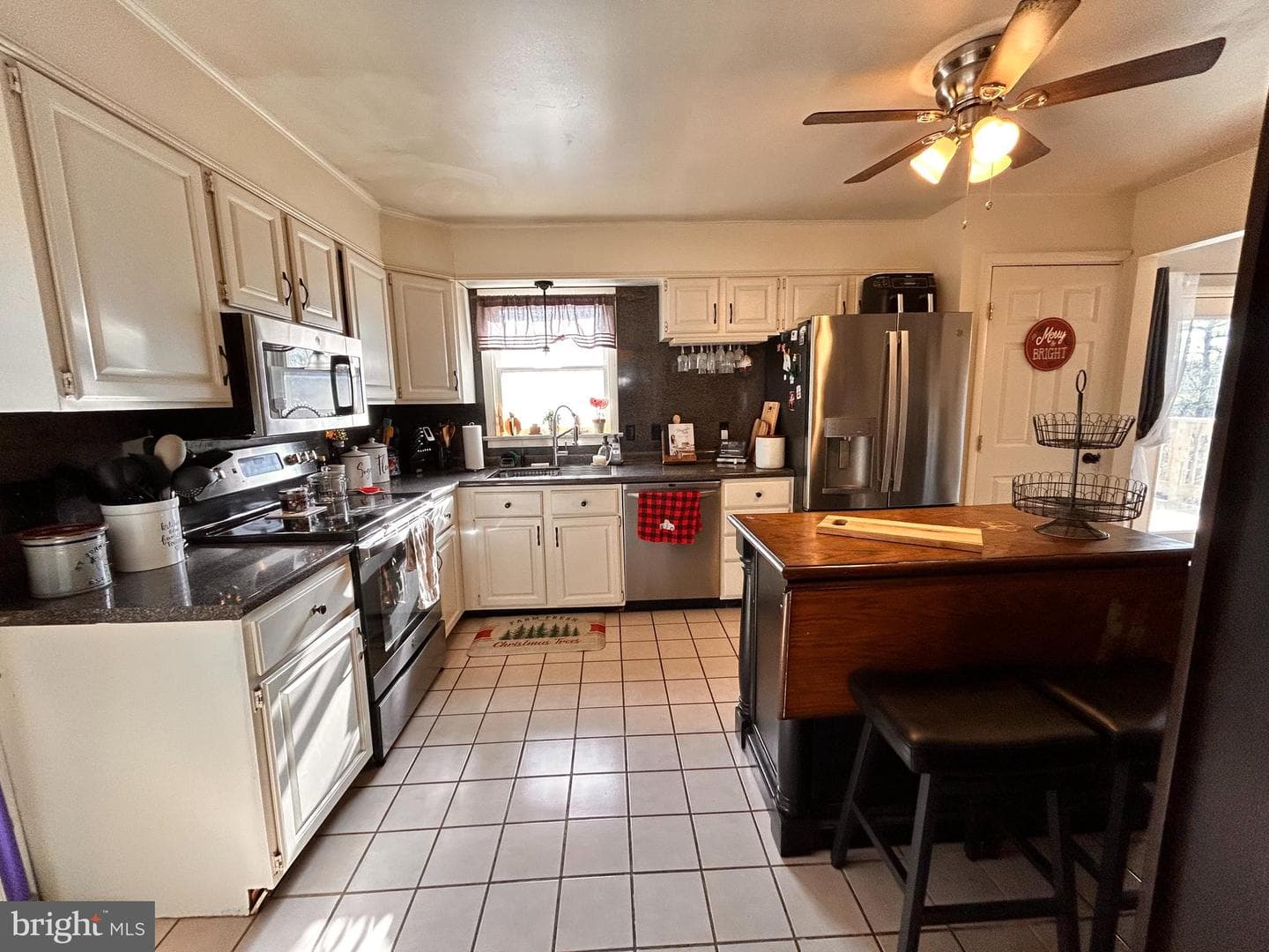1270 Fairview Drive photo 5