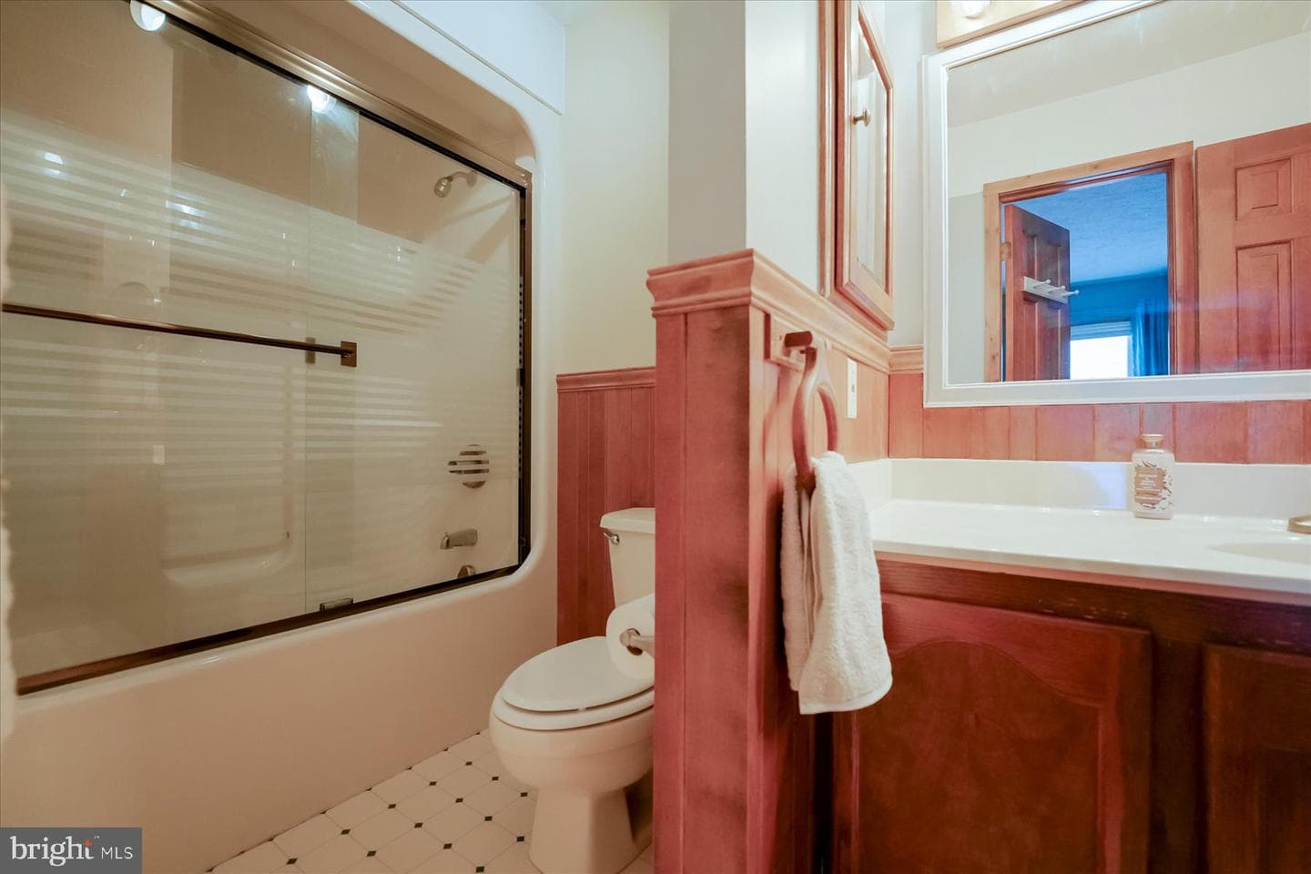 633 W Hillside Avenue photo 18