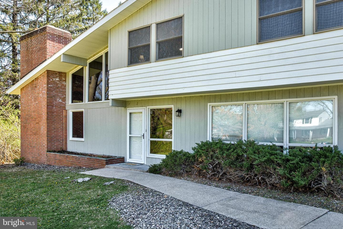 840 Outer Drive photo 3