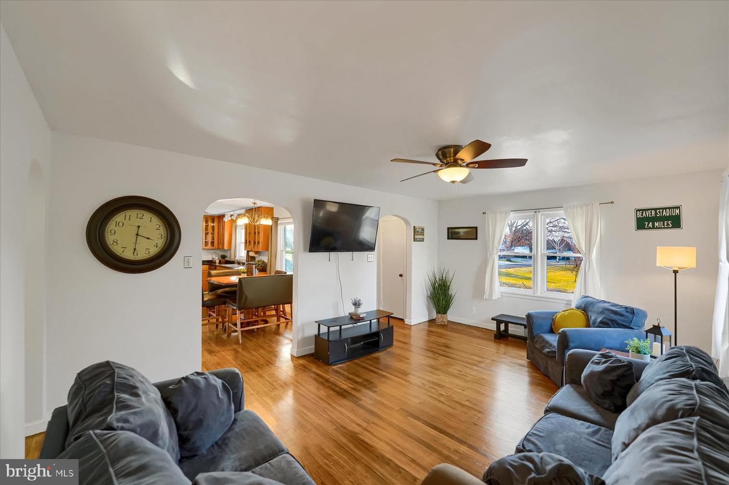 147 Sunset Avenue photo 3