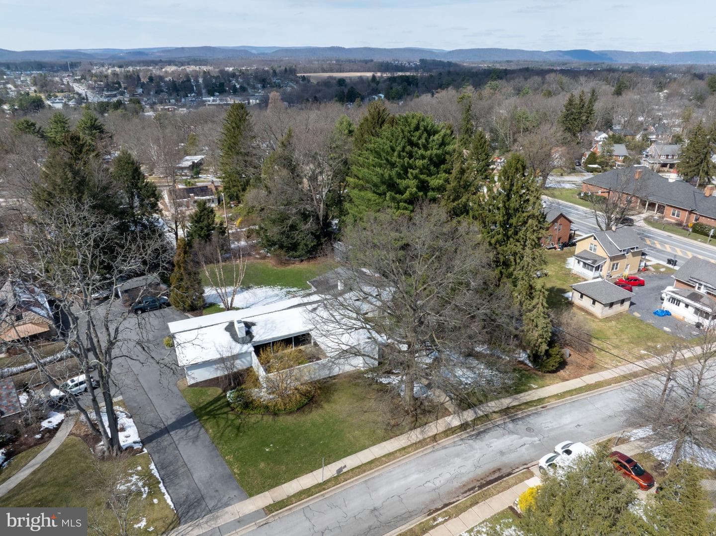 327 Arbor Way photo 17