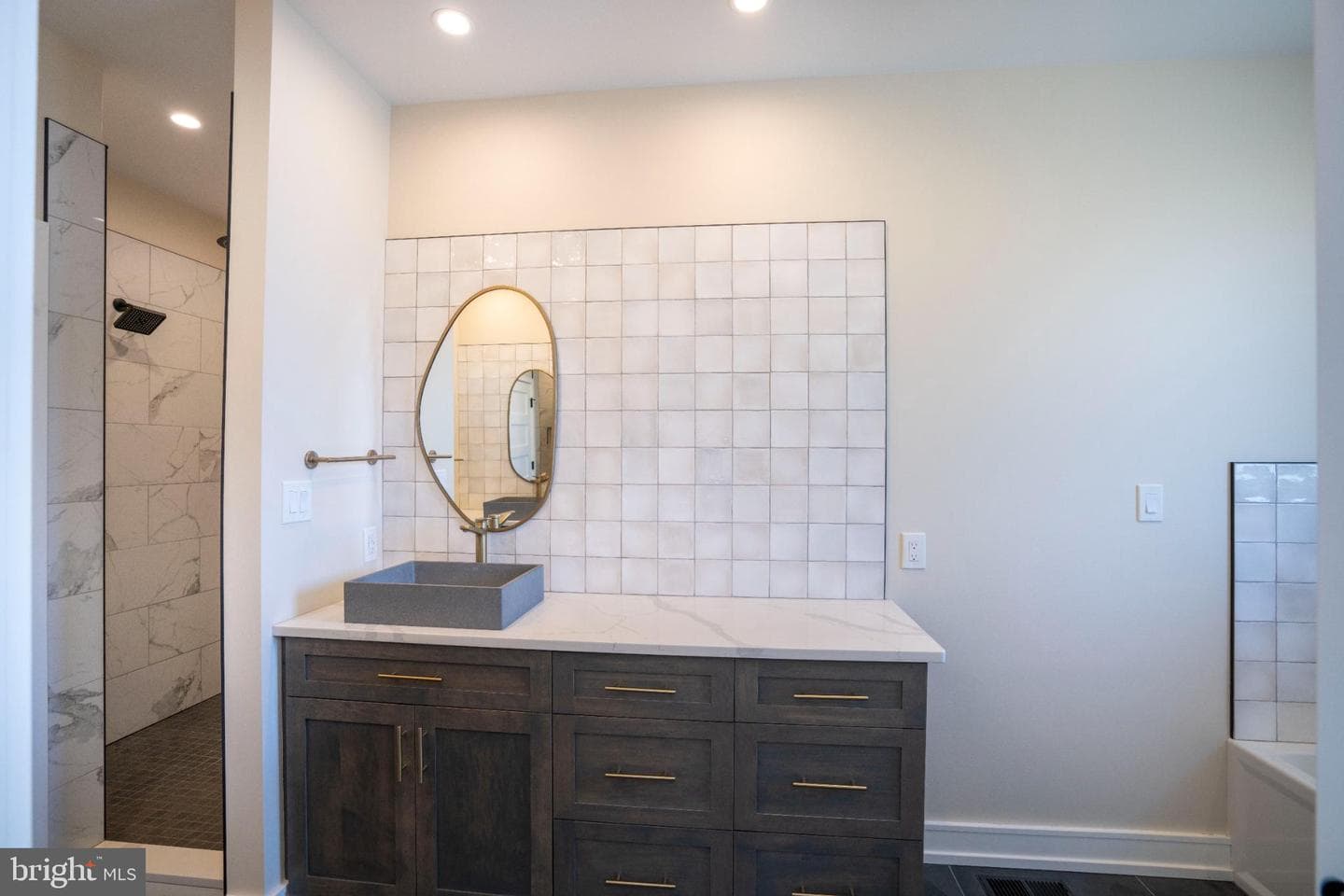 390 Trout Road photo 58
