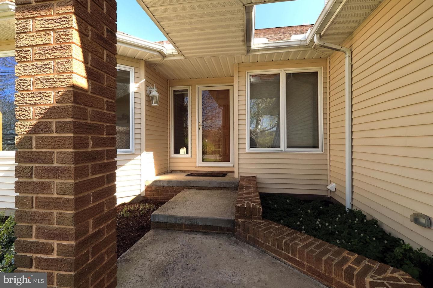 519 Kristina Circle photo 3