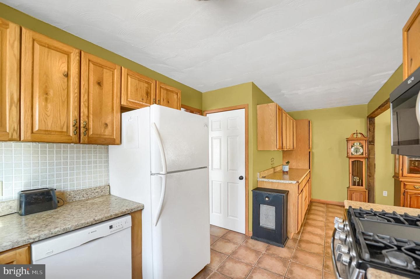1076 Clarence Road photo 21