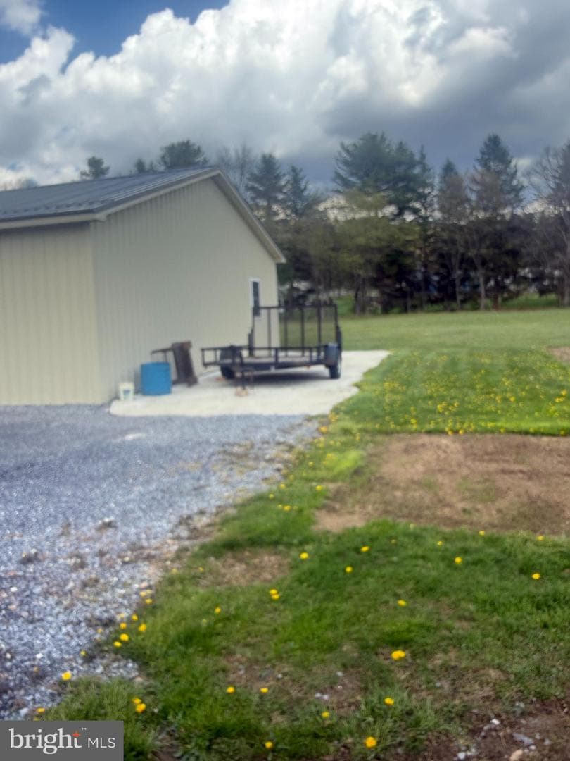 1076 Clarence Road photo 3