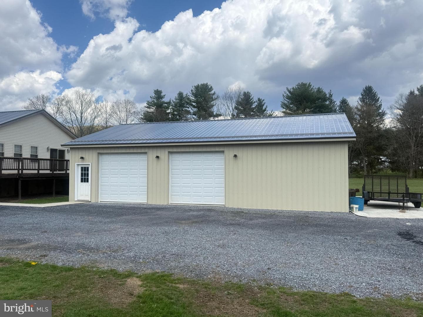 1076 Clarence Road photo 4