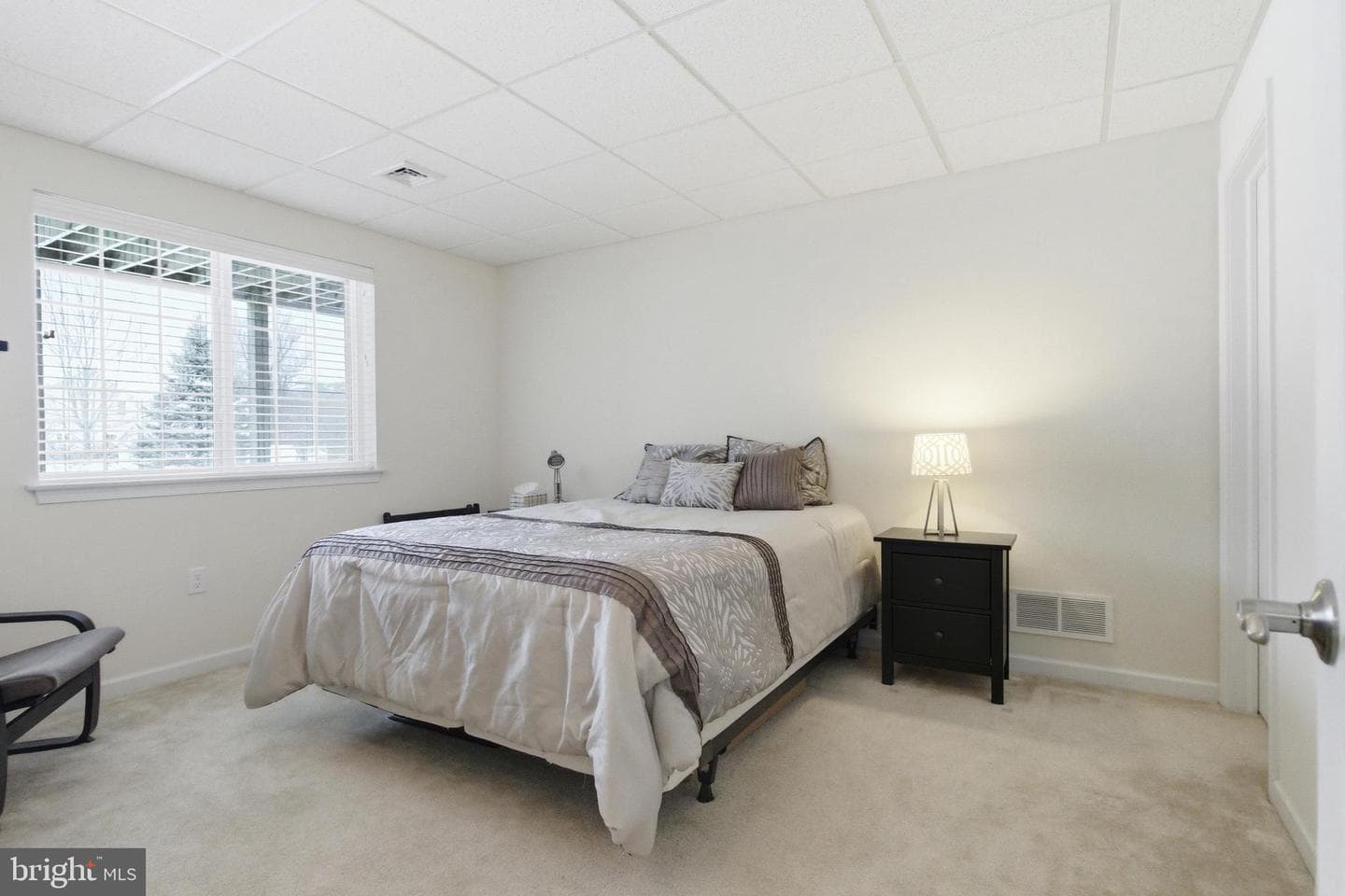 240 Aster Avenue photo 39