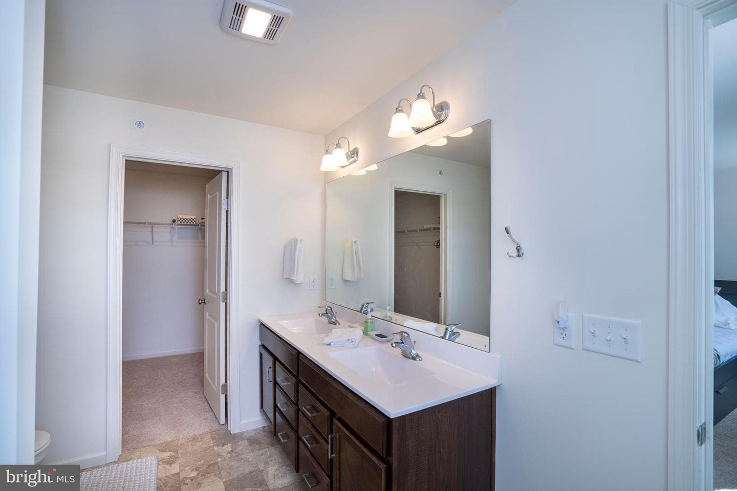 277 Isabella Circle photo 39