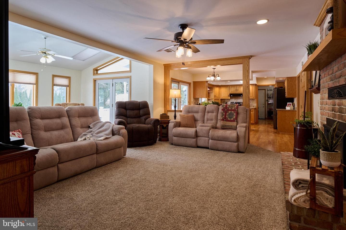 1736 Cambridge Drive photo 23