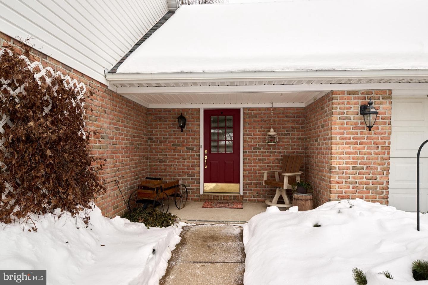 1736 Cambridge Drive photo 4