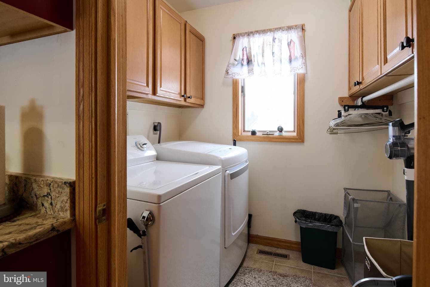 1736 Cambridge Drive photo 42