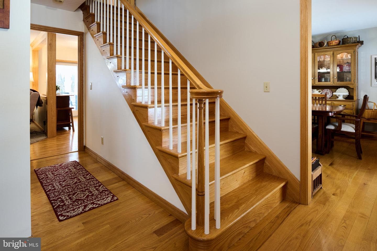 1736 Cambridge Drive photo 7