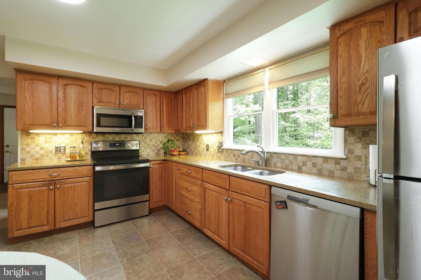 631 Wiltshire Drive photo 19