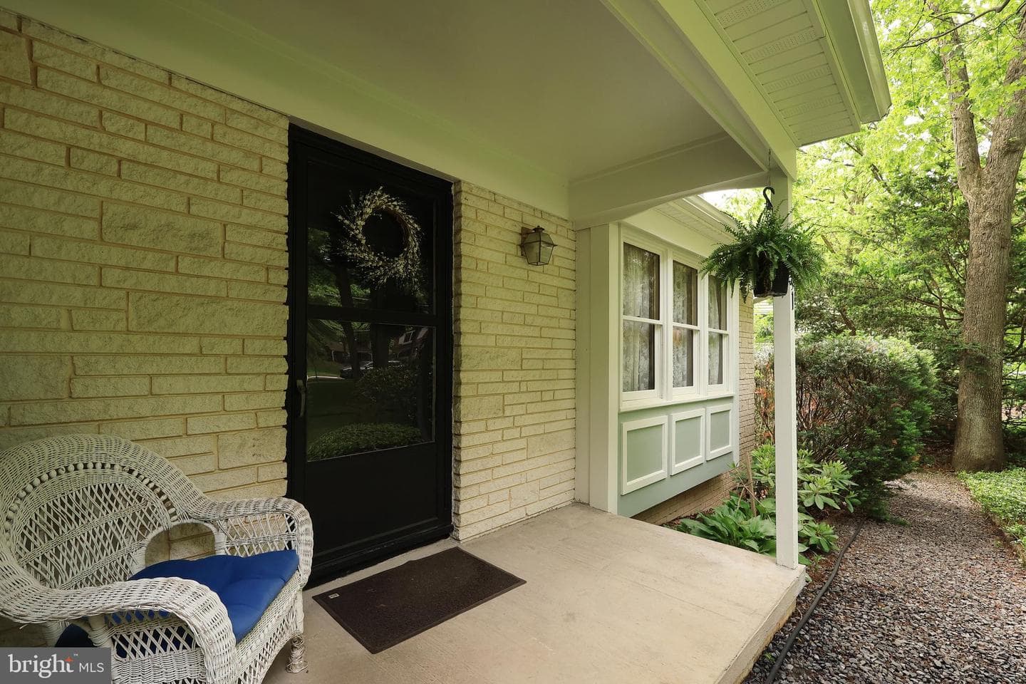 631 Wiltshire Drive photo 3