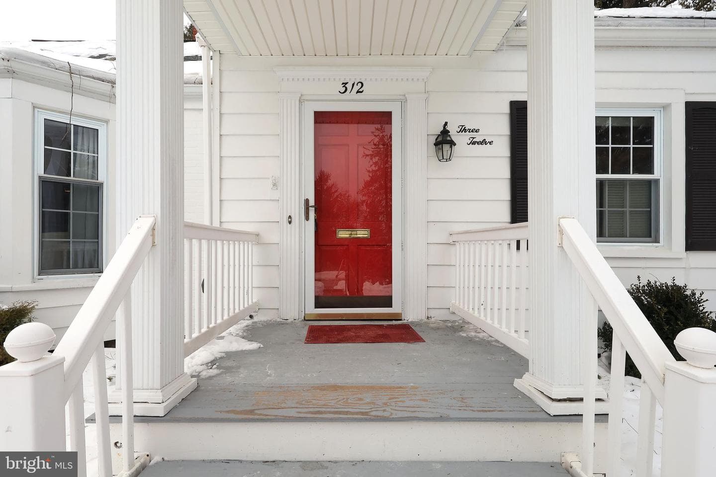 312 S Buckhout Street photo 4