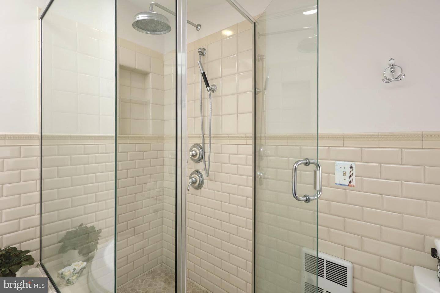 312 S Buckhout Street photo 41