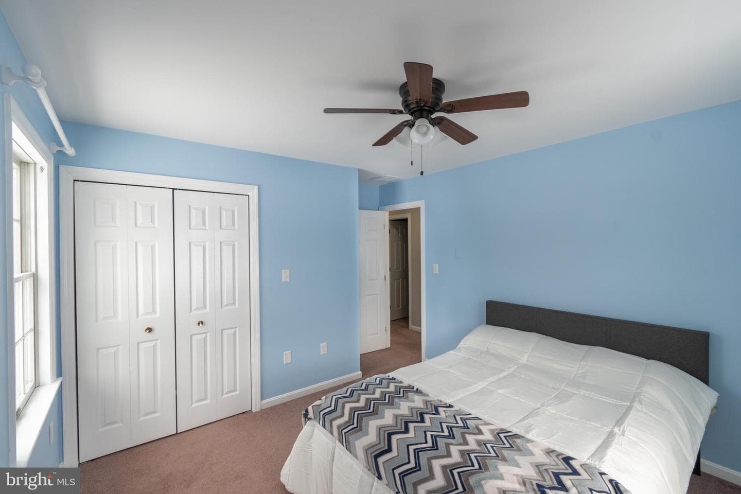 1469 Chaumont Avenue photo 33
