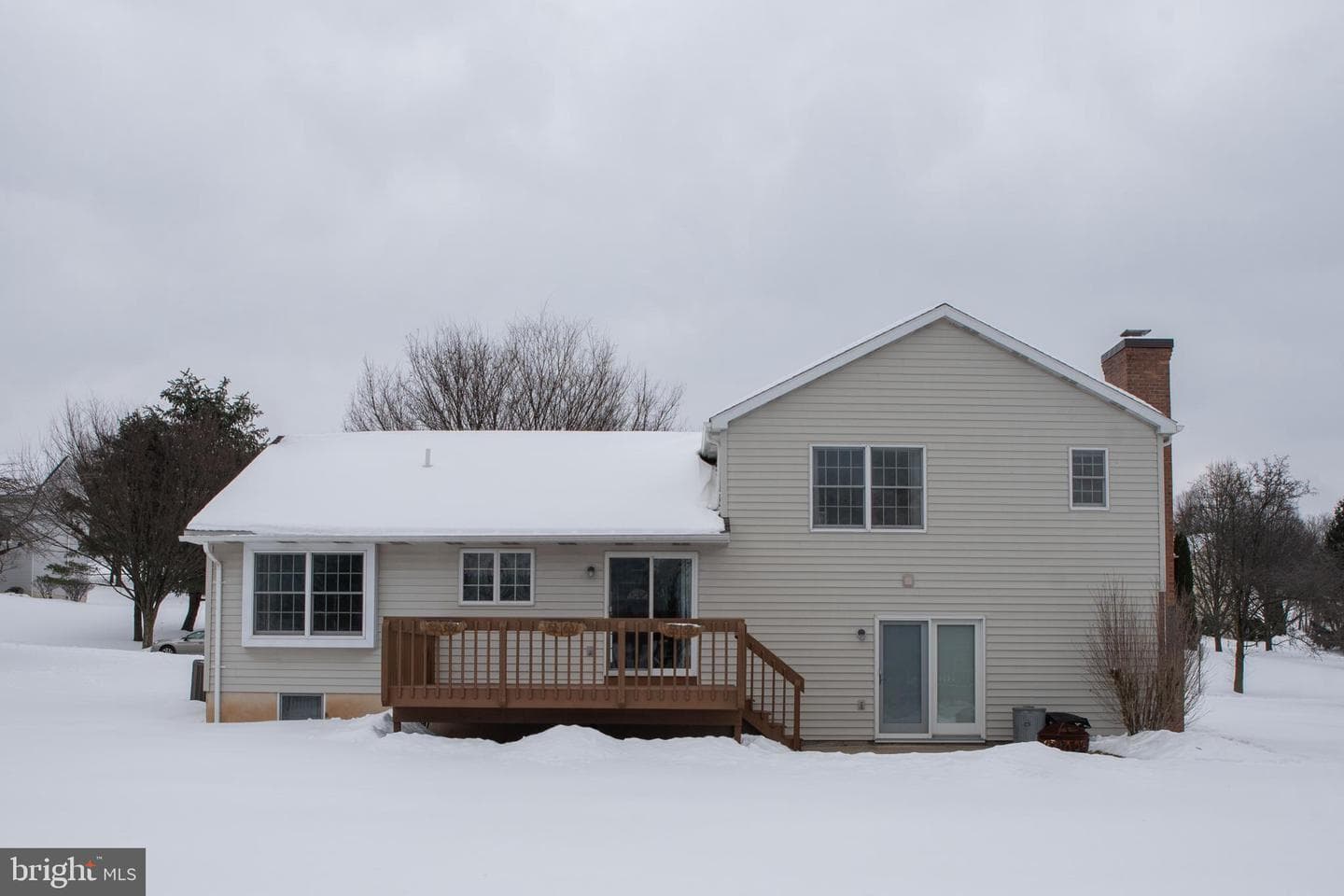 1469 Chaumont Avenue photo 44