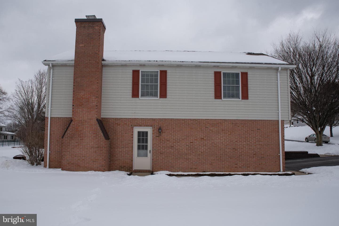 1469 Chaumont Avenue photo 48