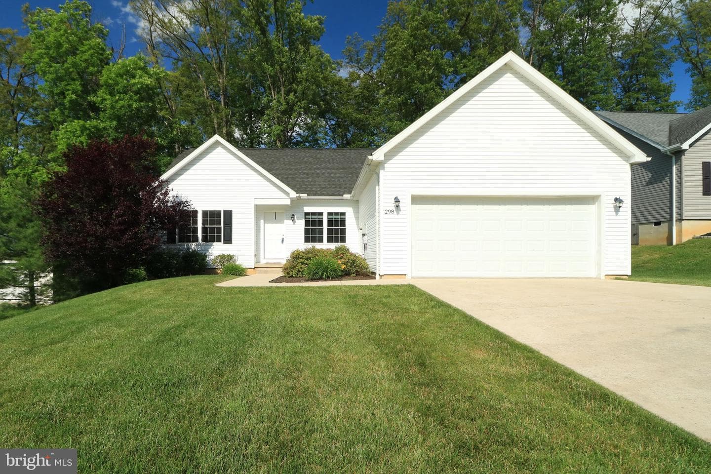 298 Timberwood Trl, Centre Hall