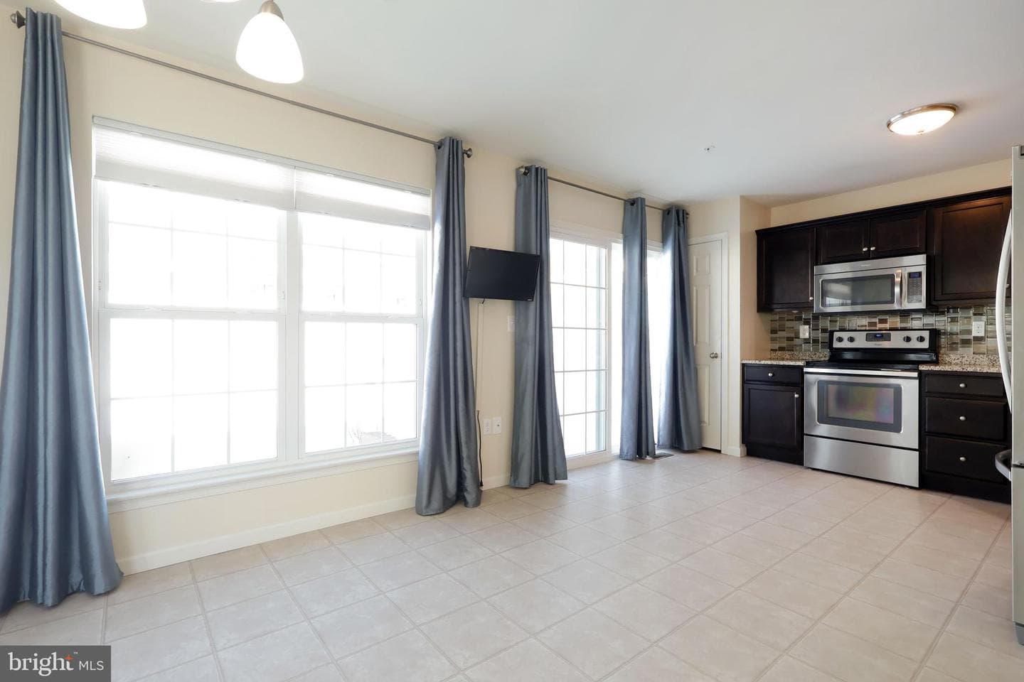 190 Kestrel Lane photo 10