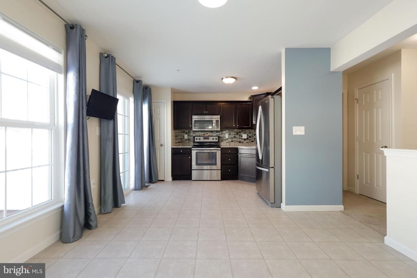 190 Kestrel Lane photo 11