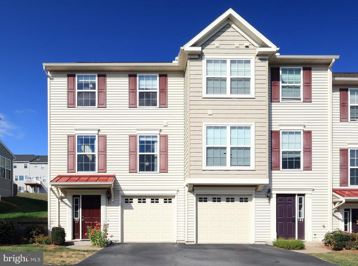 190 Kestrel Lane photo 2
