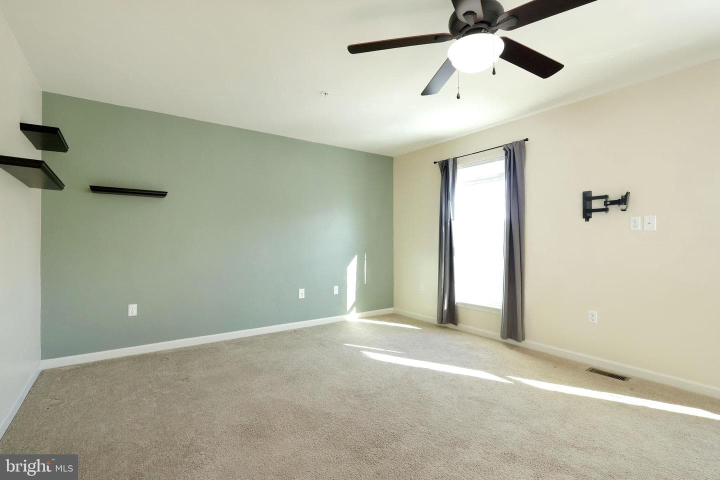 190 Kestrel Lane photo 22
