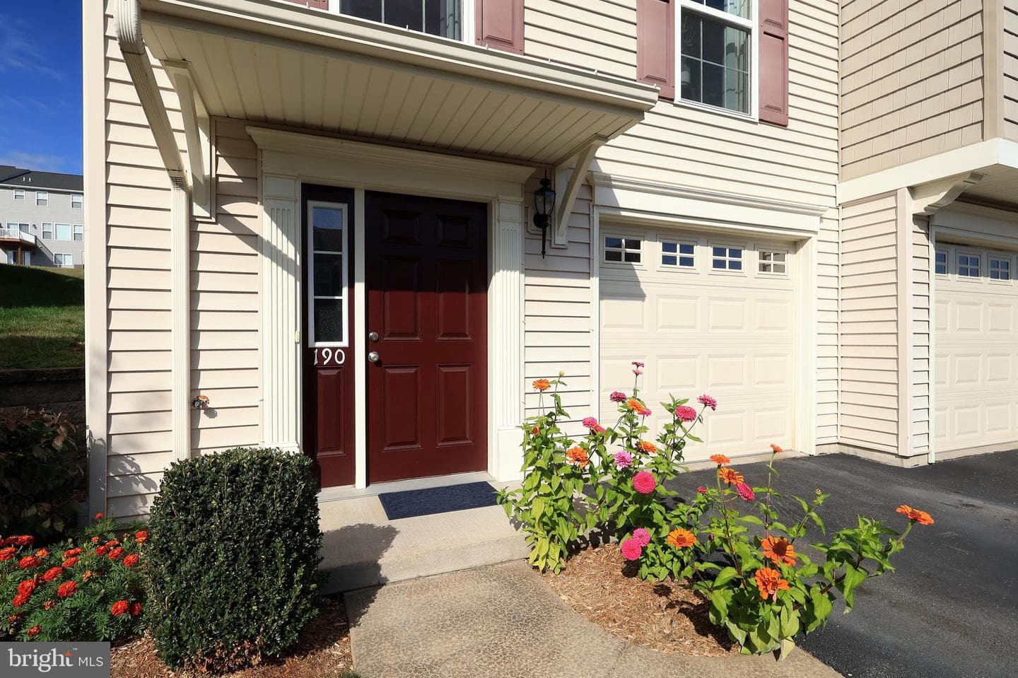 190 Kestrel Lane photo 3