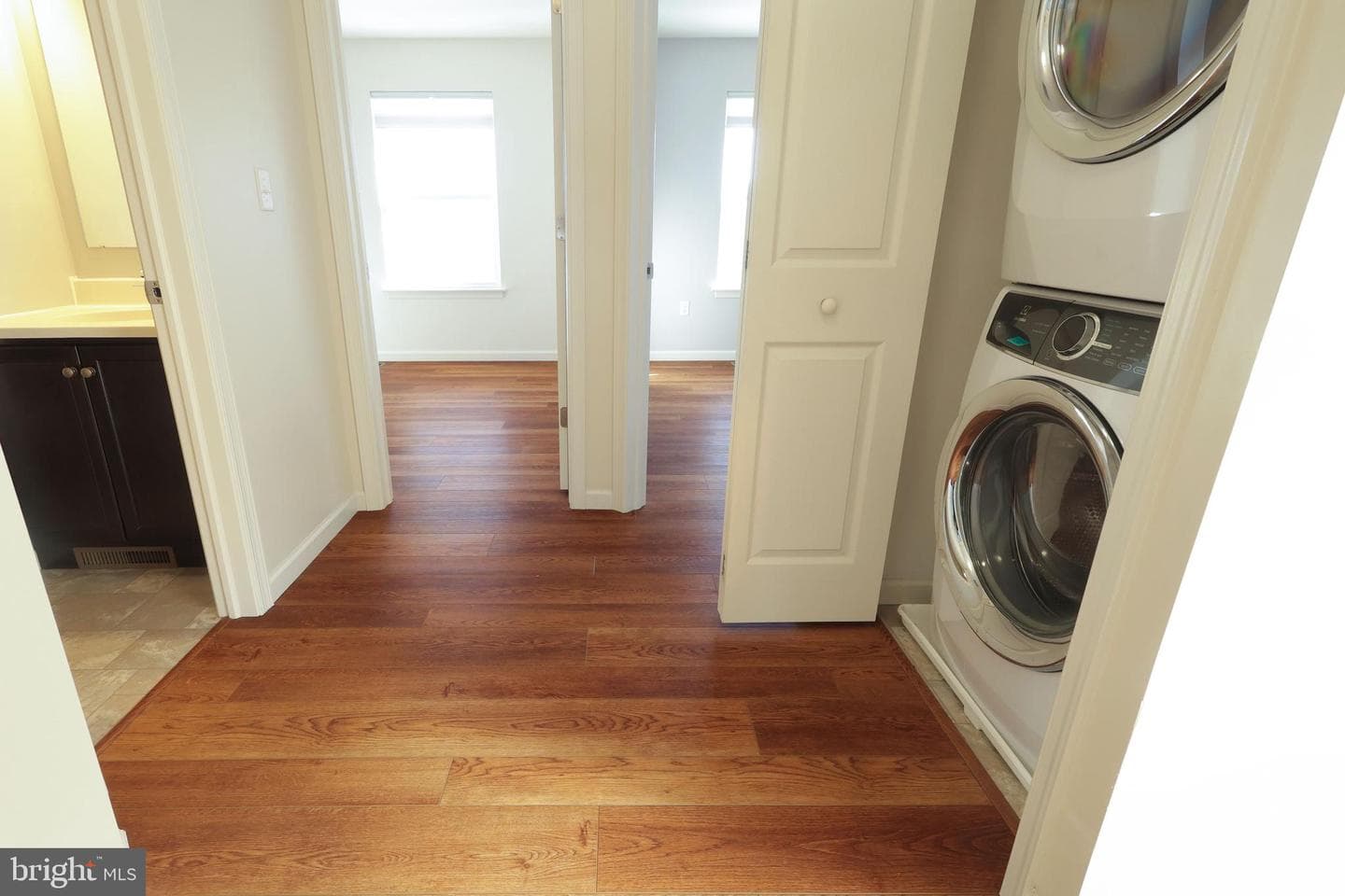 190 Kestrel Lane photo 36
