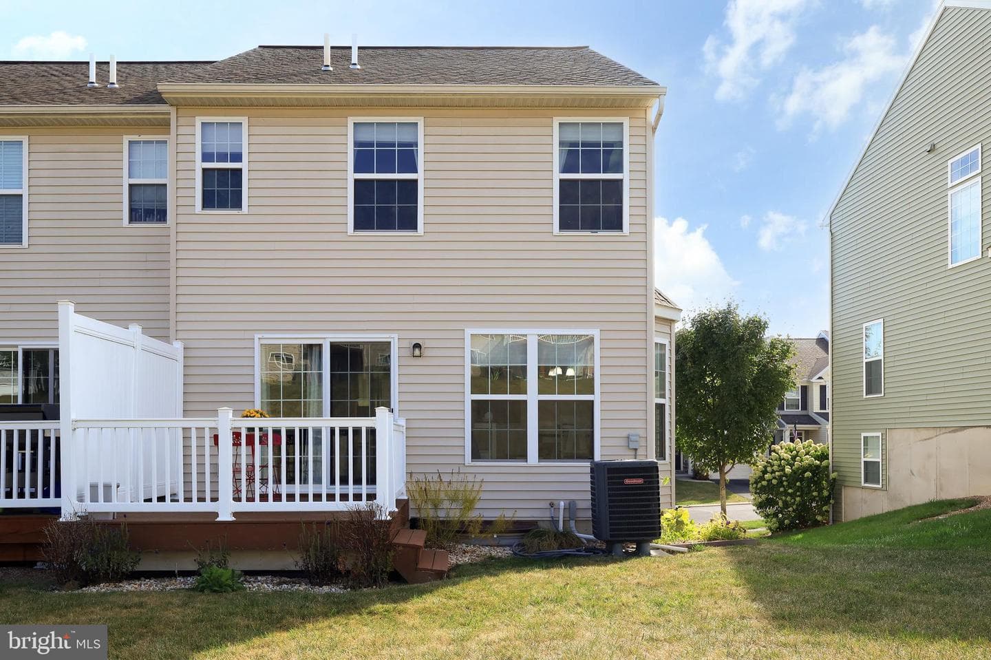 190 Kestrel Lane photo 51