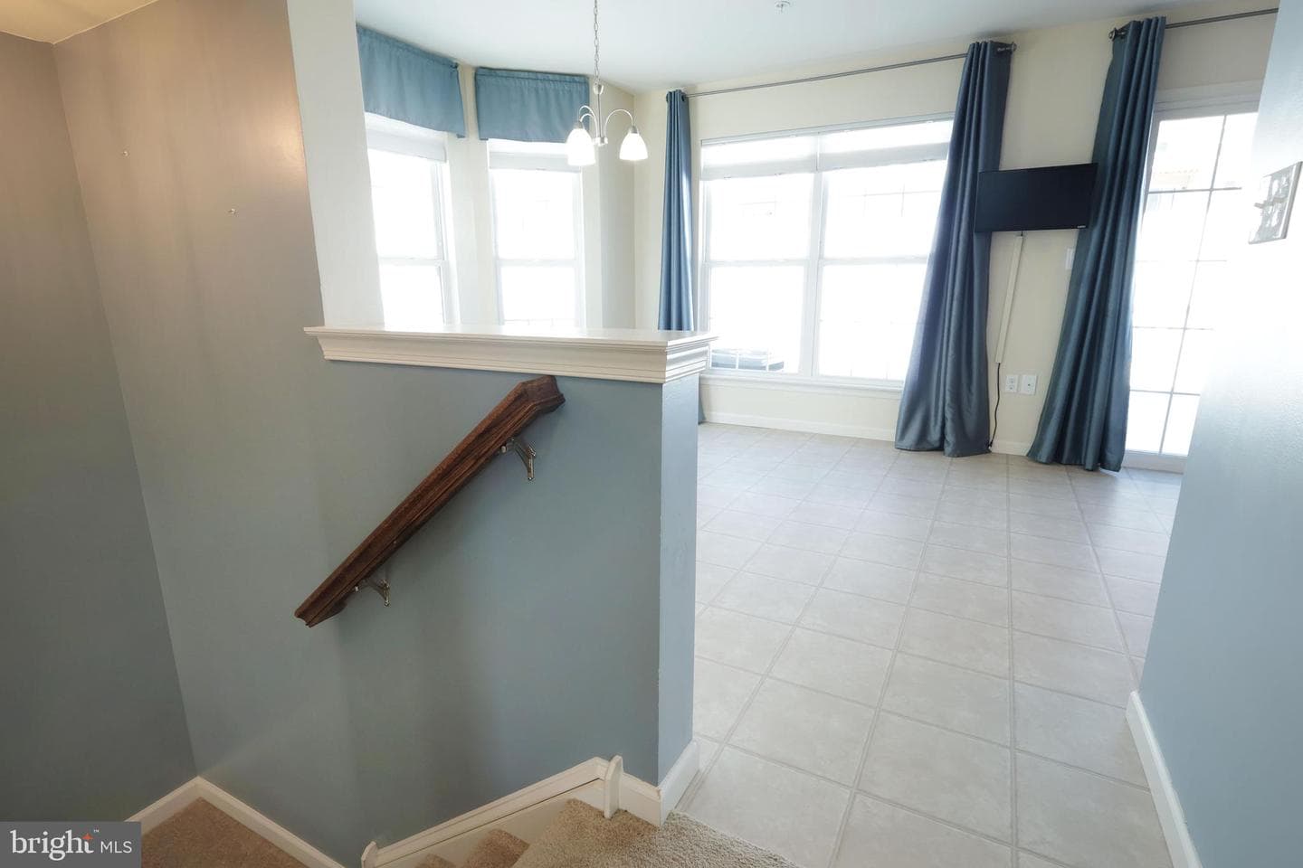 190 Kestrel Lane photo 6