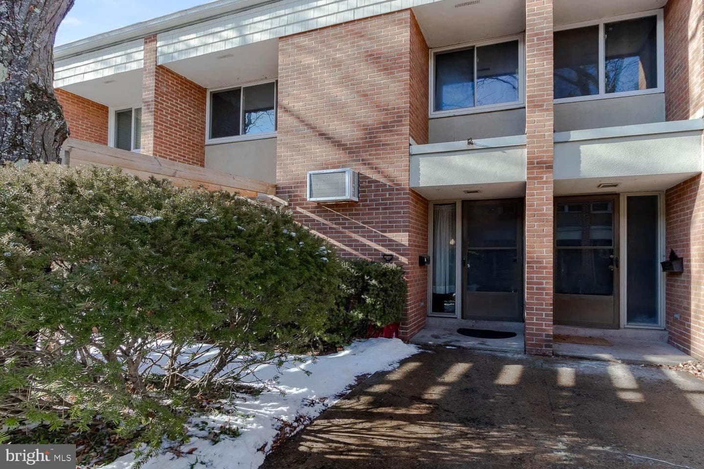 712 D W Beaver Avenue