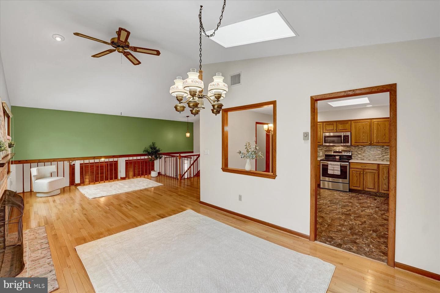 552 Lanceshire Lane photo 14