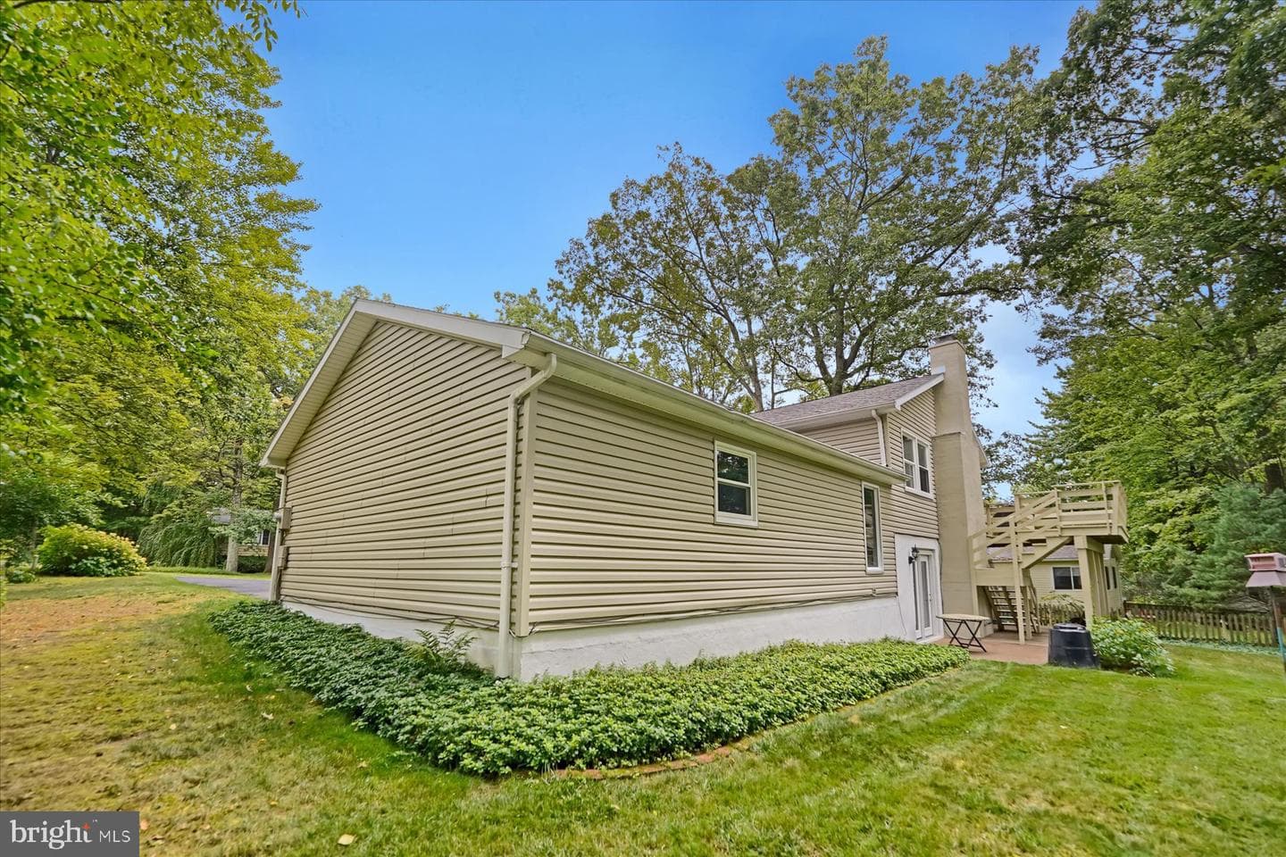 552 Lanceshire Lane photo 3
