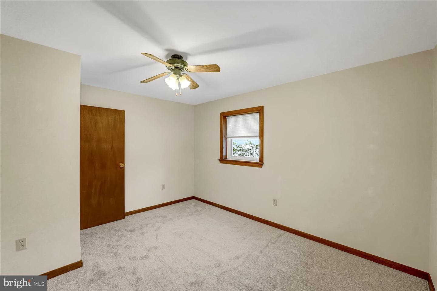 552 Lanceshire Lane photo 35