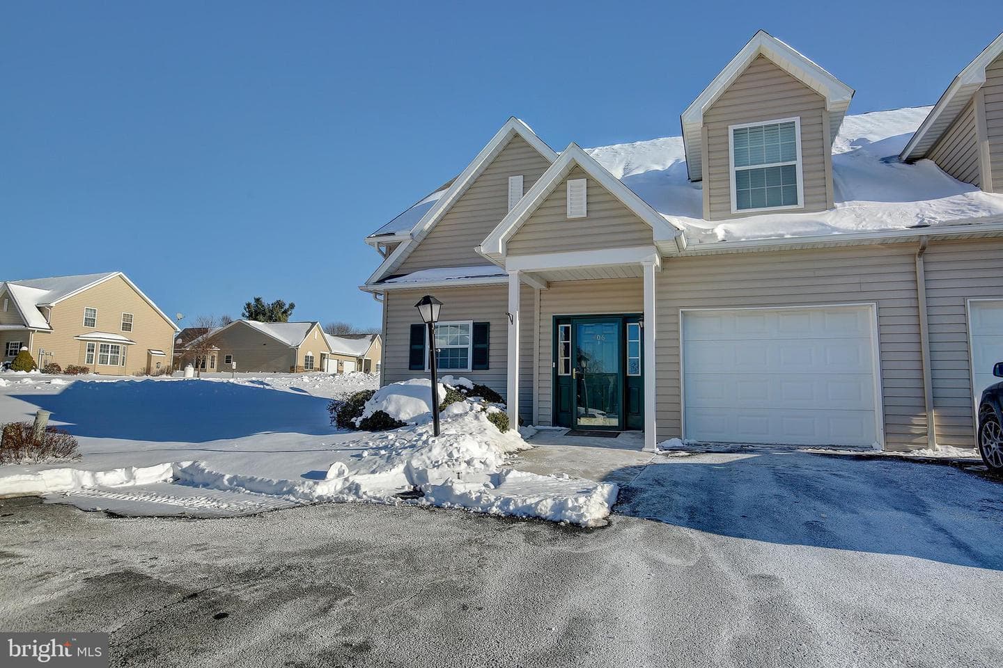 406 Stony Pointe Drive photo 2