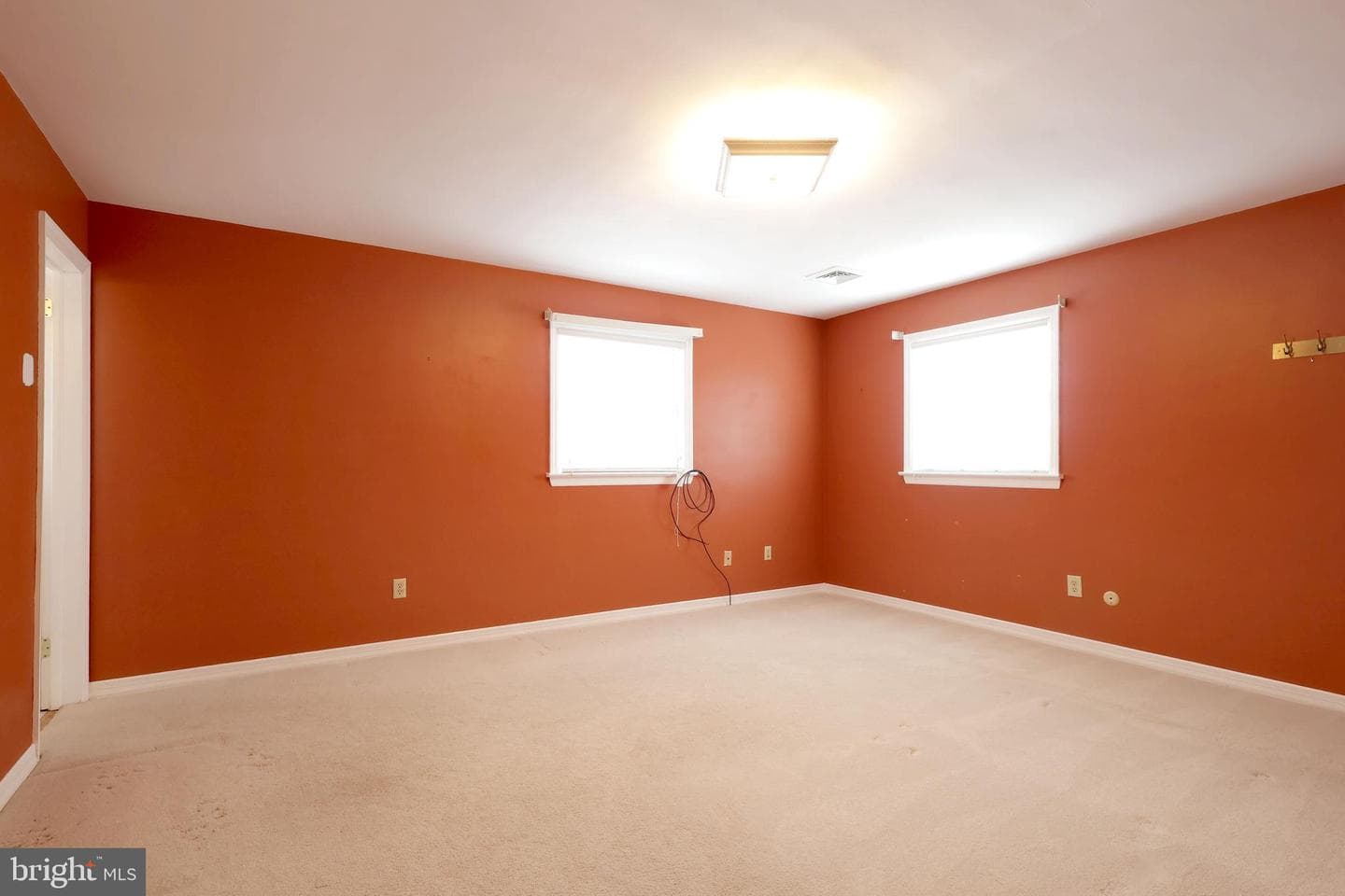 1027 Greenbriar Drive photo 28