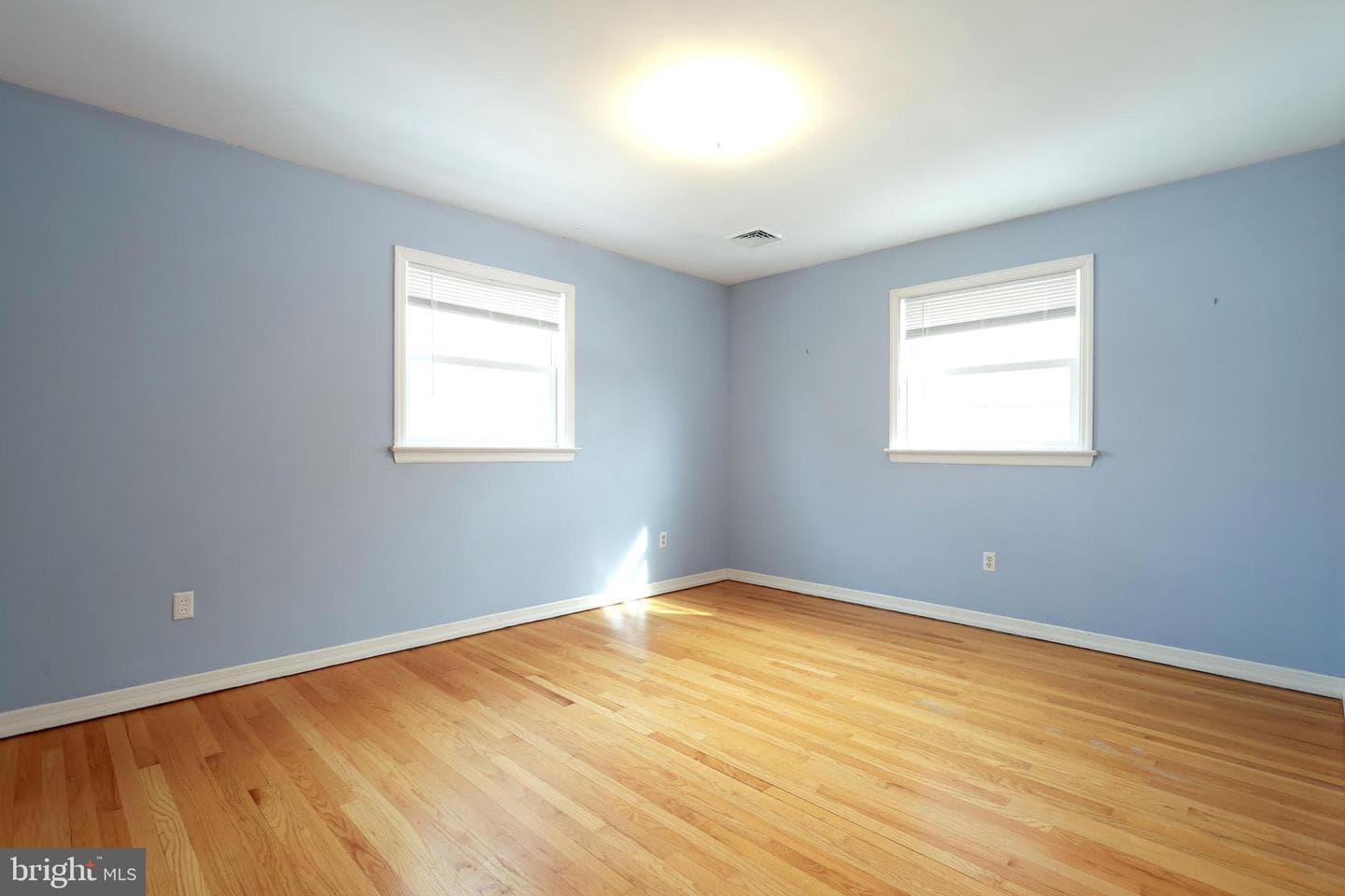 1027 Greenbriar Drive photo 33