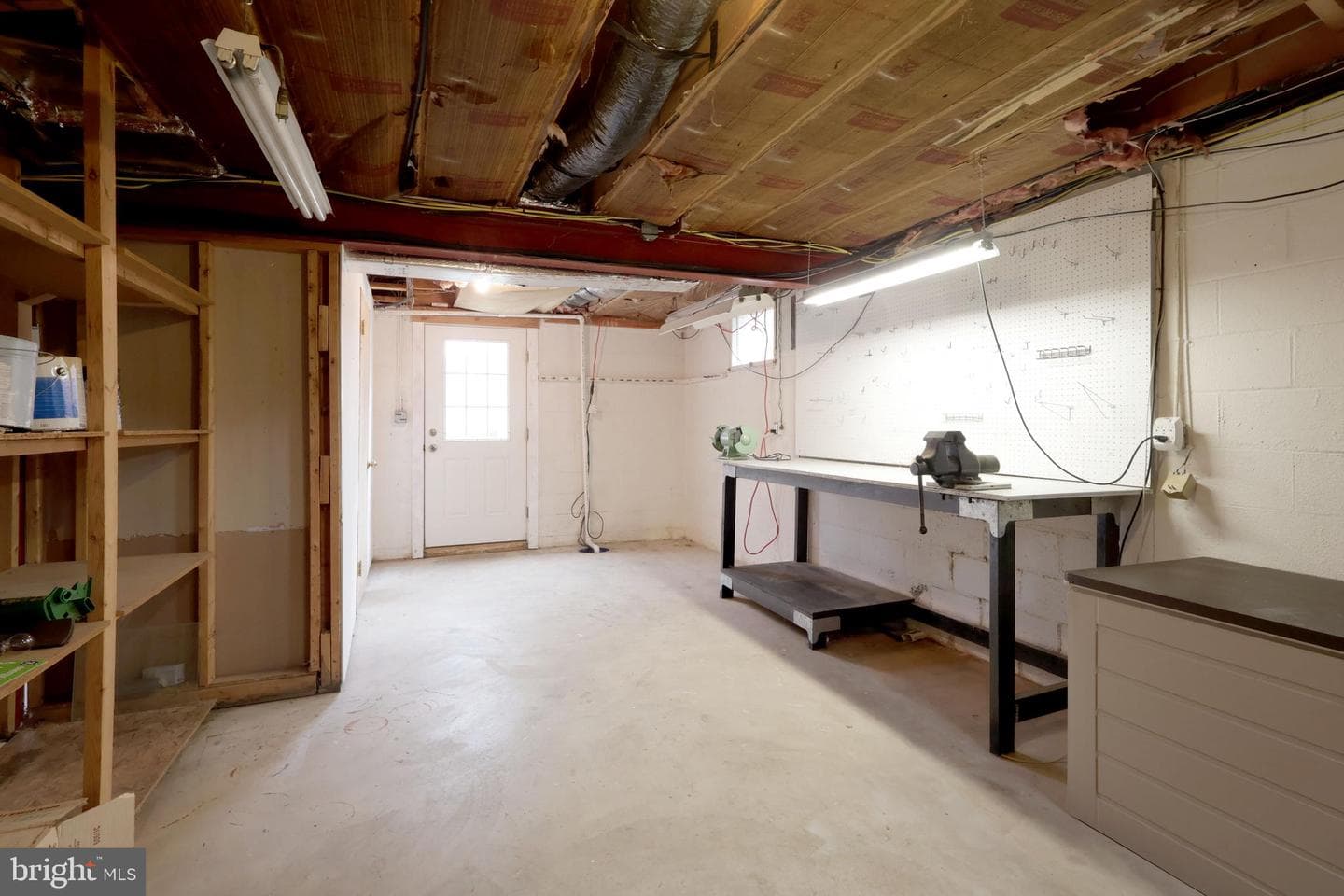 1027 Greenbriar Drive photo 41