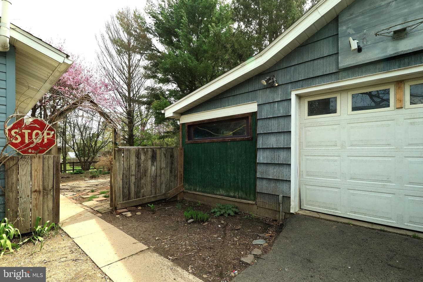 126 W South Hills Avenue photo 14