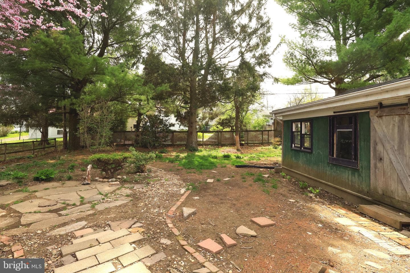 126 W South Hills Avenue photo 18
