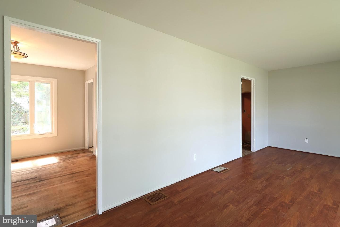 126 W South Hills Avenue photo 6