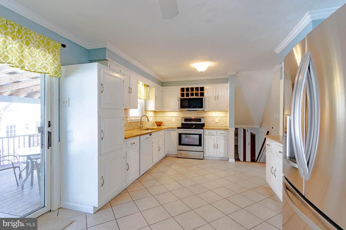 1096 Saxton Drive photo 11